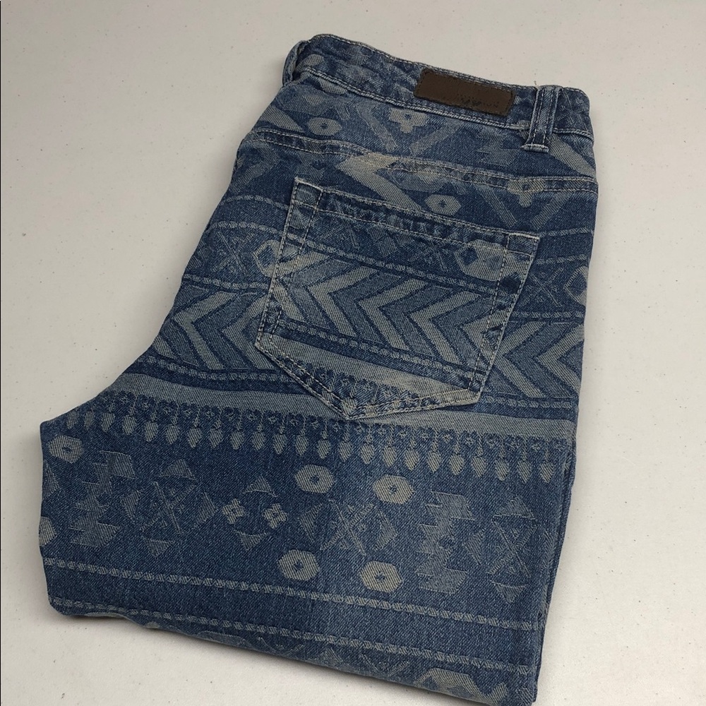 KENNETH COLE PATTERN CROP JEANS 6/28x25 ⭐️